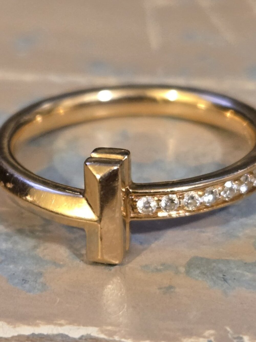 Tiffanny T1 Band in Rose Gold - Picture 3 of 5